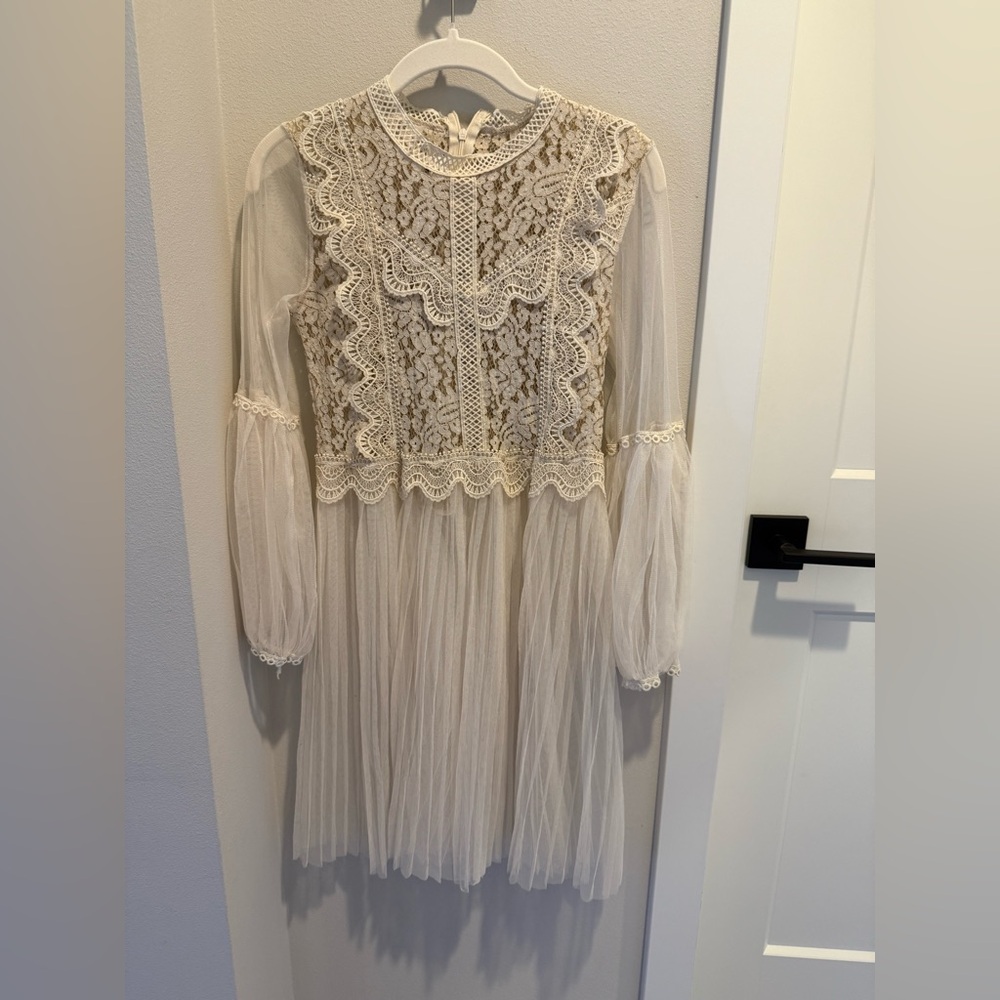 Lacey white dress. Size S.